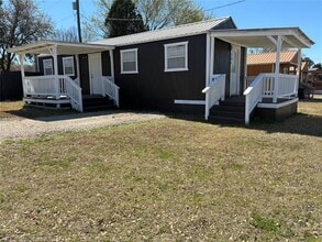 Building Photo - 304 Carson Cir