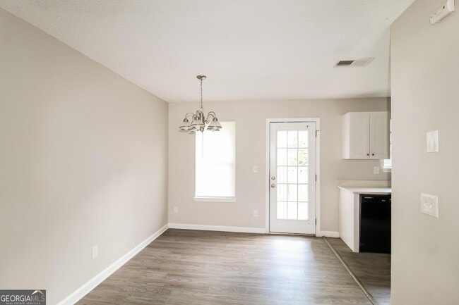 Building Photo - 4240 Ward Bluff Dr