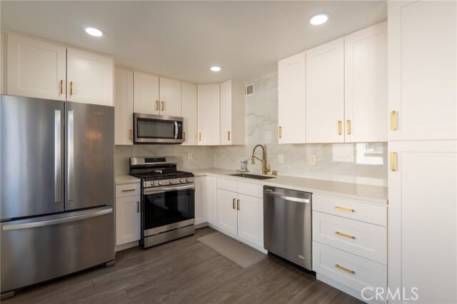 Building Photo - 7757 Vía Rosa Maria