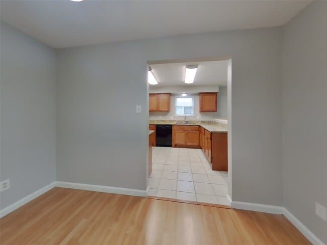 Building Photo - 10111 Enchanted Stone Dr