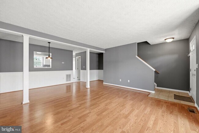 Building Photo - 112 Chatham Square