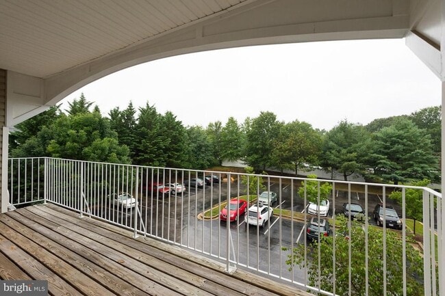 Building Photo - 2013 Warners Terrace S