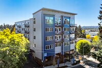 Building Photo - Hermoso View