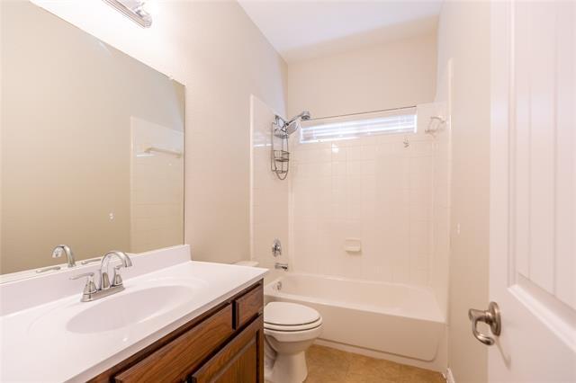 Building Photo - 5708 Silver Buckle Dr