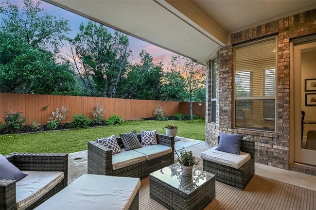 Building Photo - 223 Lake Como Dr
