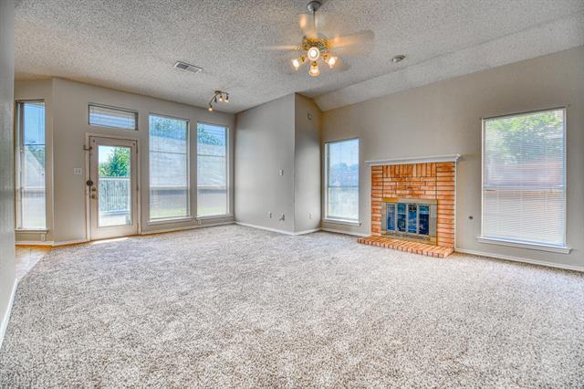 Building Photo - 8001 Spinnaker Cove