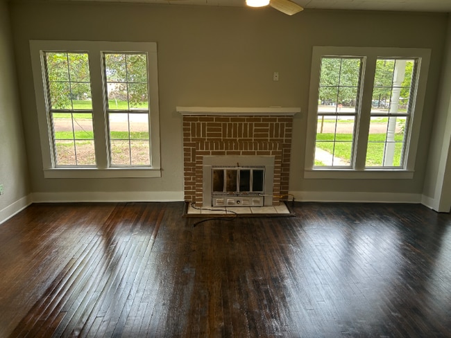 Building Photo - 120 S Montgomery St