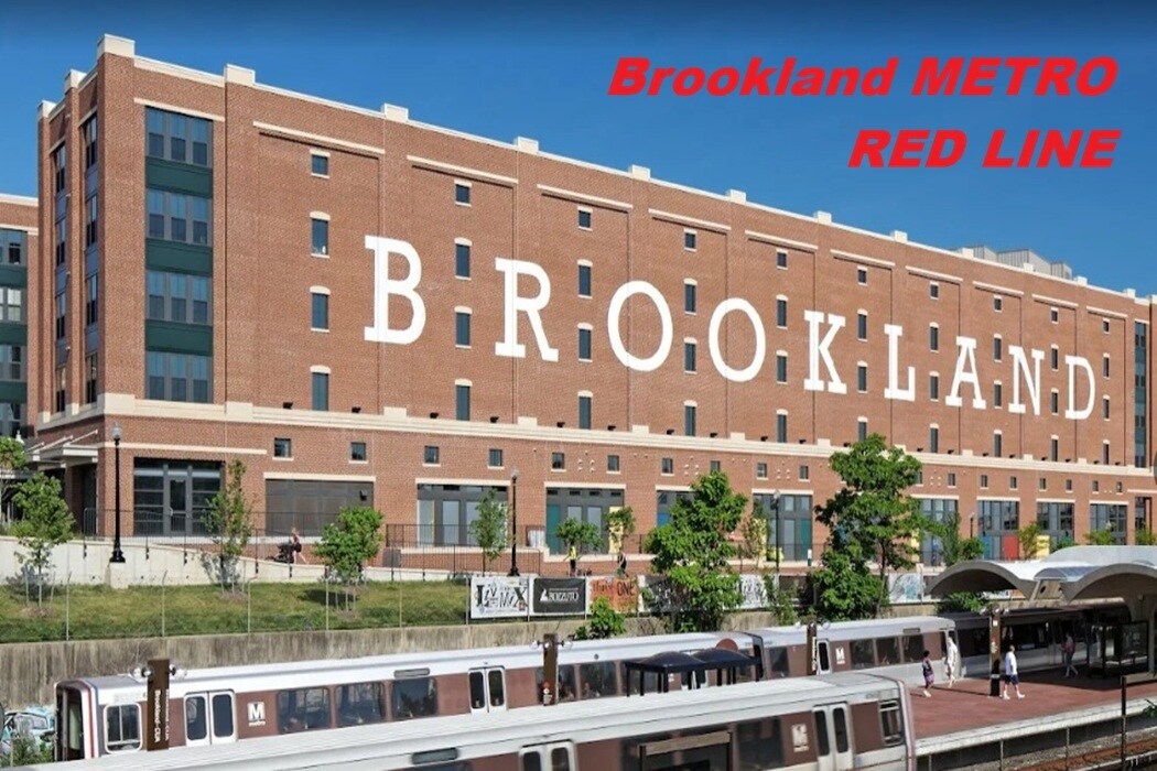 Building Photo - 3926 10th St NE