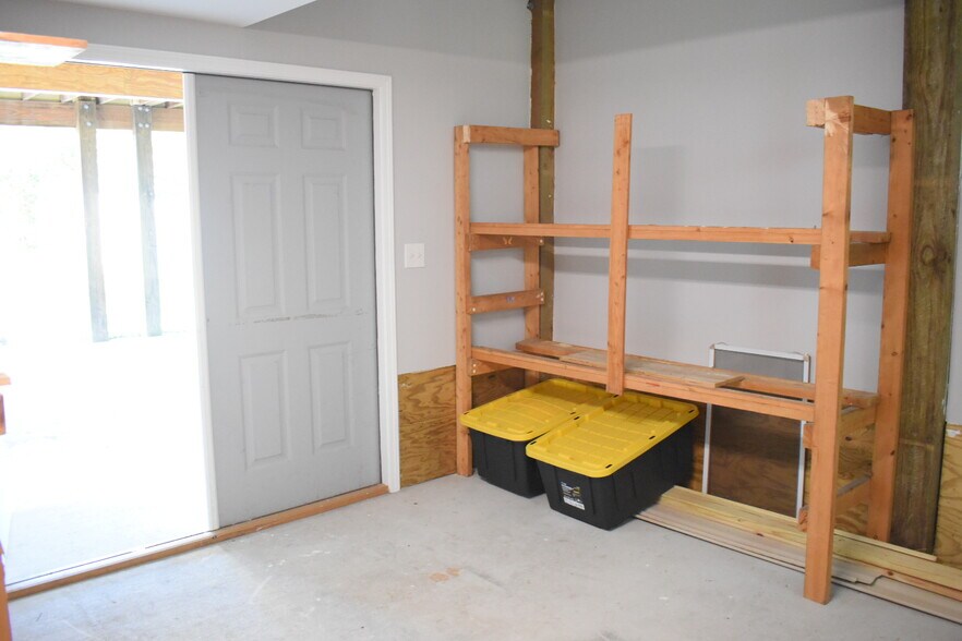 Building Photo - 2109 Wisteria Dr