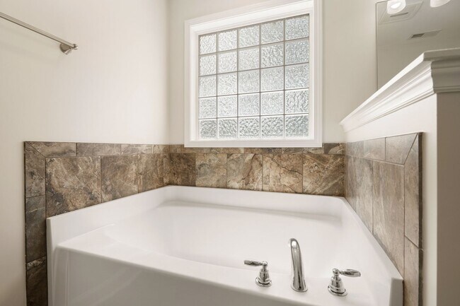 Building Photo - Updated 3BR Raleigh Home w/ Loft, Quartz Counters & 2-Car Garage