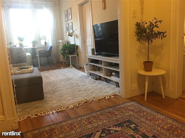 Building Photo - 35 Orkney Rd