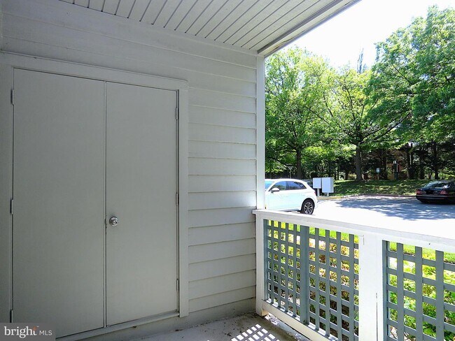 Building Photo - 11701 Summerchase Cir
