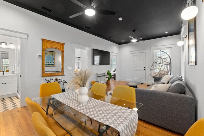 Building Photo - 15 Old Mission Ave