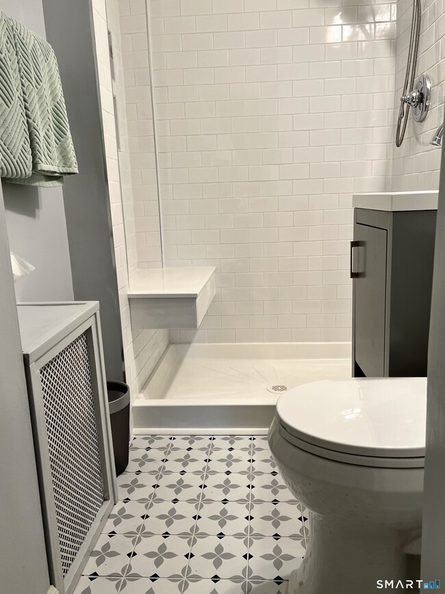 Building Photo - 130 Platt Ave