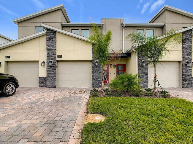Building Photo - 741 Ocean Course Ave