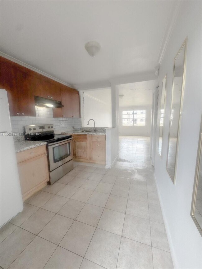 Building Photo - 95 NE 41st St