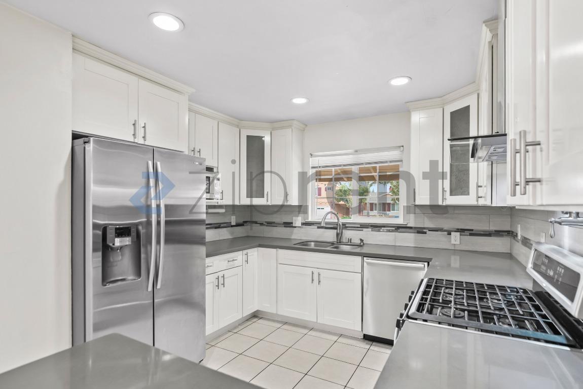 Building Photo - 3350 Denton Way