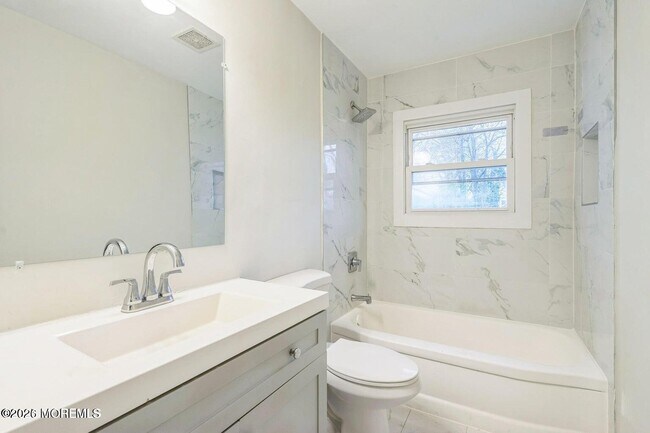 Building Photo - 1575 Deer Hollow Dr