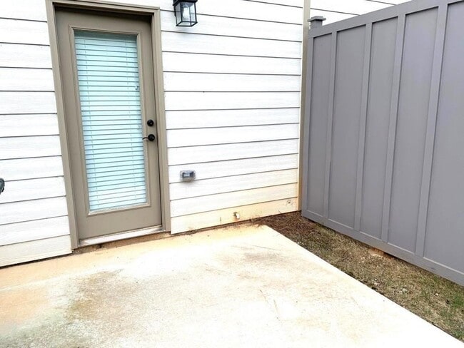 Building Photo - 7702 Fawn Cir