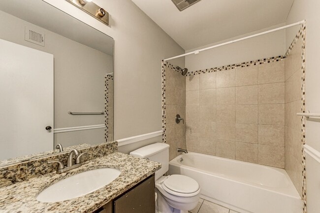 Building Photo - Charming 2BR Condo in Atlanta