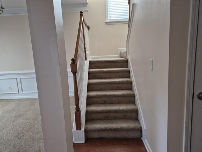 Building Photo - 5966 Haddon Pl SE