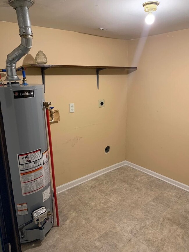 Building Photo - 5204 N Harlan Ave