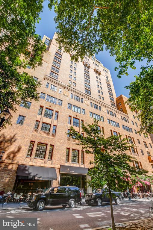 Building Photo - 219 S 18th St