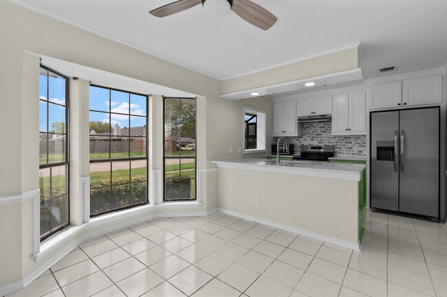 Building Photo - 5303 Susanna Dr