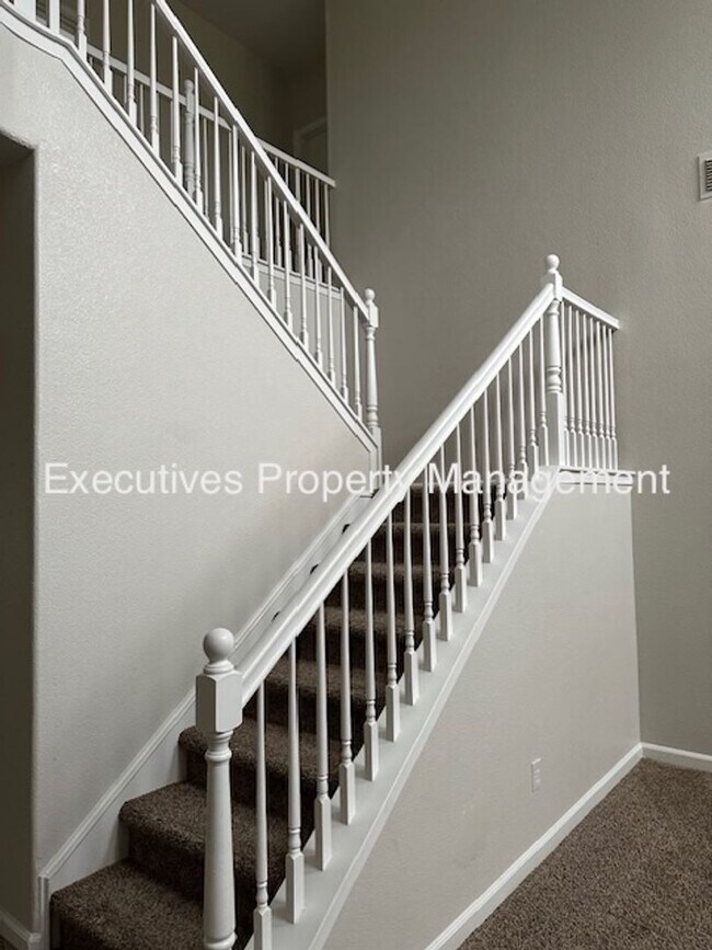 Building Photo - 3566 Santa Maria Ave