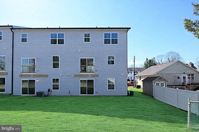 Building Photo - 51 E Clymer Ave