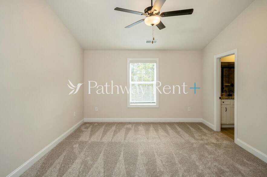 Building Photo - 123 Wembury Ln