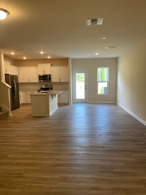 Building Photo - 704 Ambrose Hl Ln