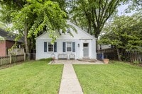 Building Photo - 4850 Crescent St