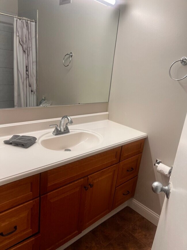 Building Photo - 200 N Dearborn St