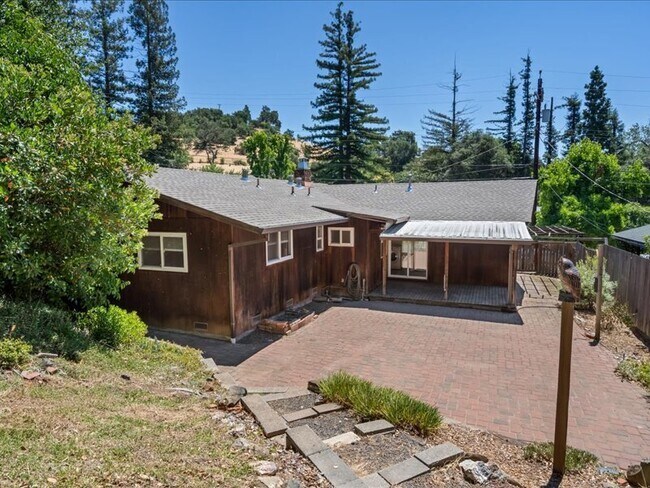 Building Photo - 336 Triplett Dr