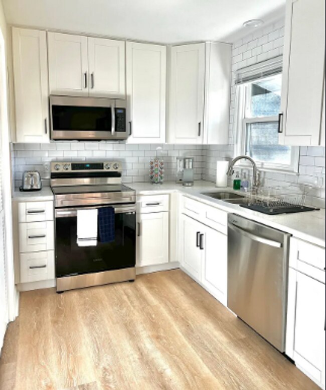 Building Photo - Cozy Ranch Home