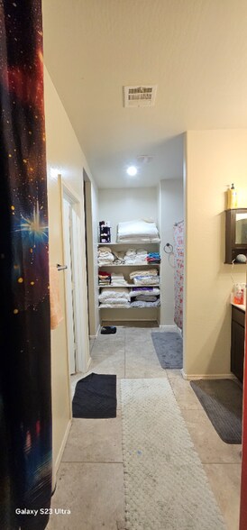 Building Photo - 35444 W San Alvarez Ave