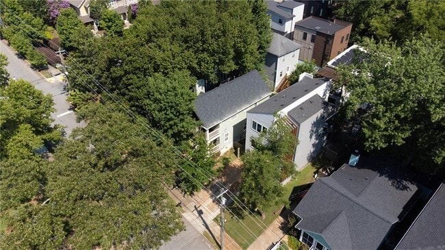Building Photo - 1440 Hardee St NE