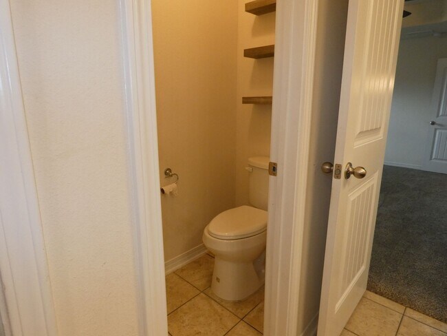 Building Photo - 5637 Peach Dr