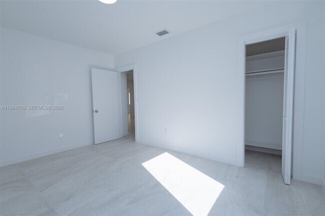 Building Photo - 2675 SW 24th Ter