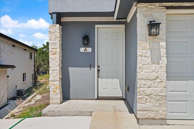 Building Photo - 5800 Clubhouse Dr