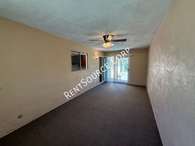 Building Photo - 39642 Country Club Dr