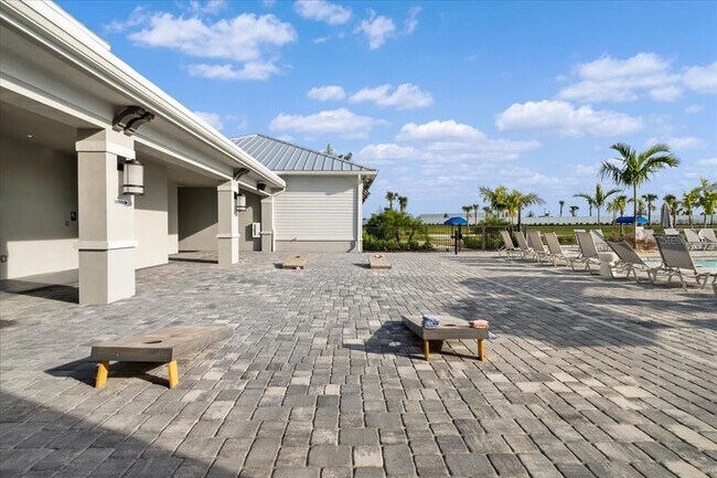 Building Photo - 15713 Sunny Day Dr