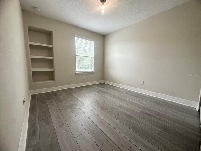 Building Photo - 2928 Windmill Dr