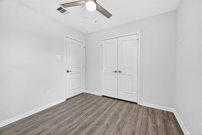 Building Photo - 1202 Fort St