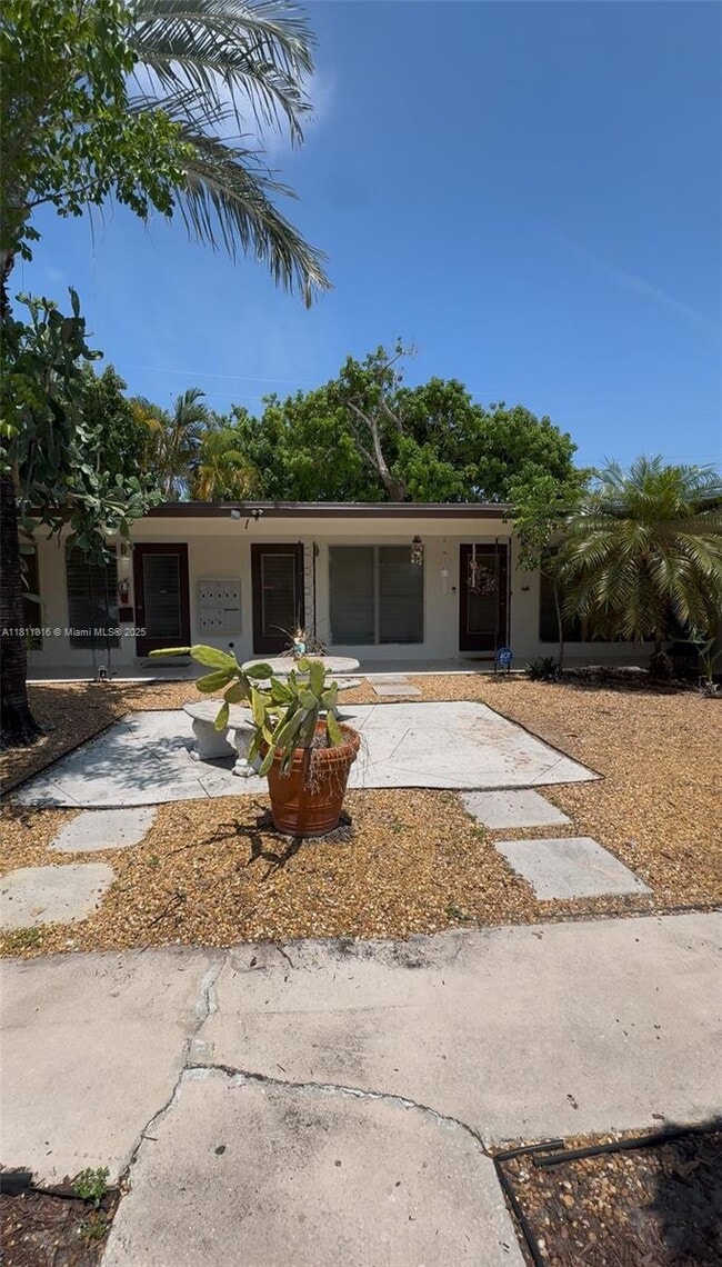 Primary Photo - 1708 NE 20th Ave