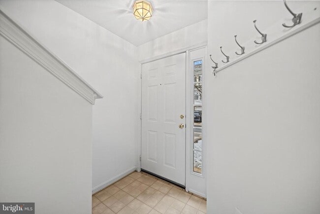 Building Photo - 23094 Fontwell Square