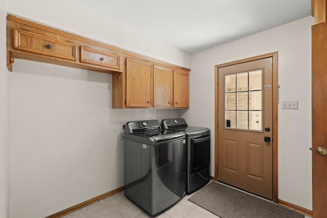 Building Photo - 12903 Wincrest Ct