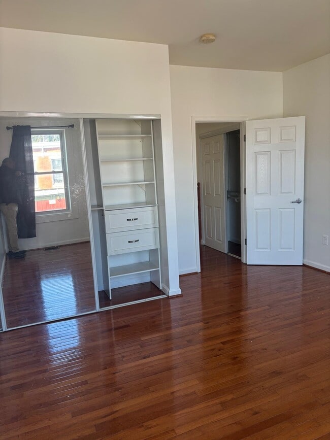 Building Photo - 2939 E Monument St