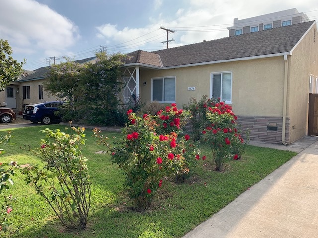 Building Photo - 8624 Lilienthal Ave